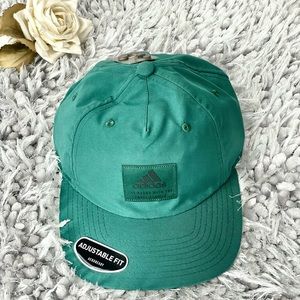 NWT ADIDAS ADJUSTABLE FIT AEROREADY MENS PREMIUM GOLF STRAPBACK HAT GREENw/white